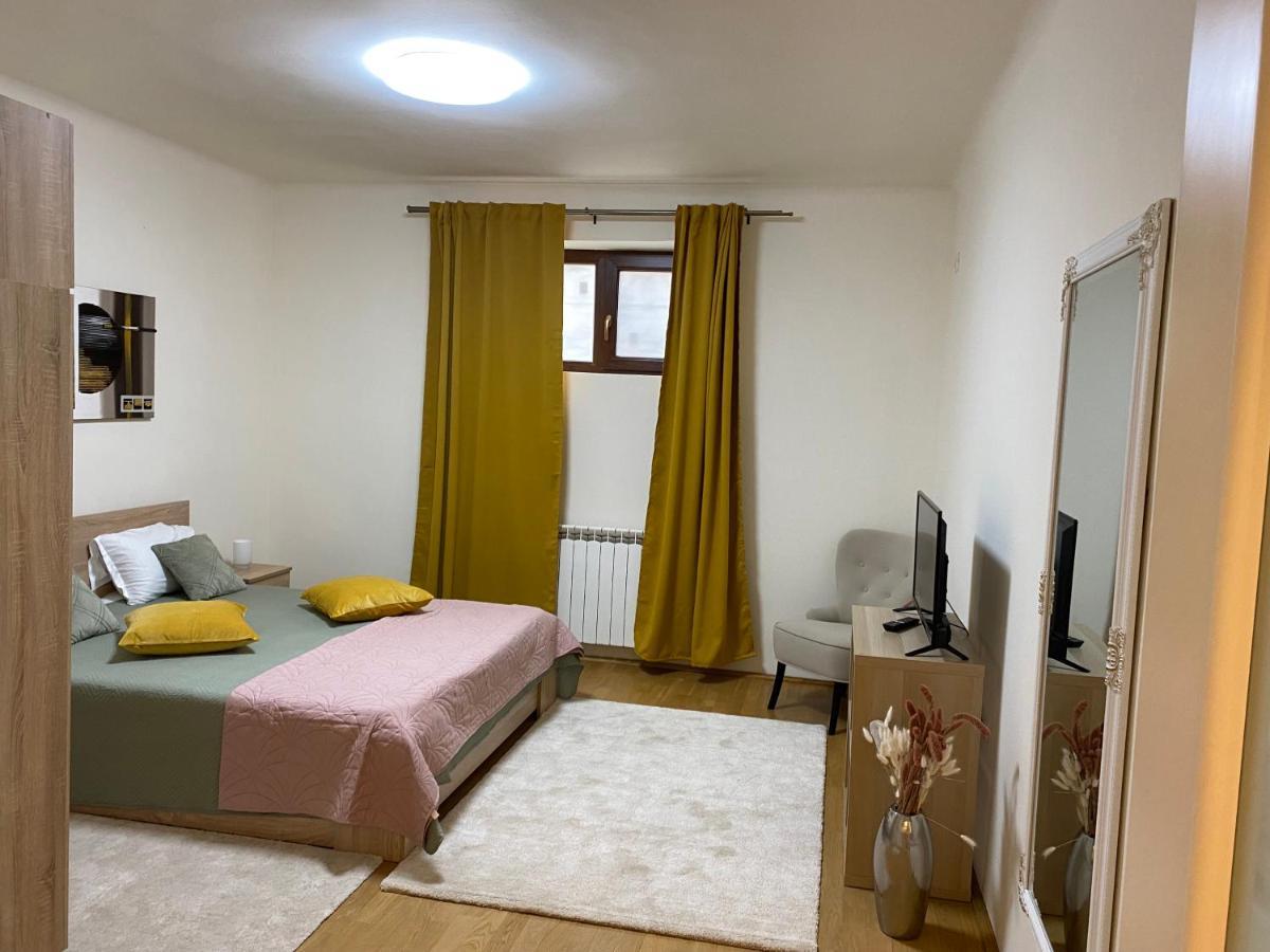Downtown Apartment Boutique Green Garden Unirii Boekarest Buitenkant foto