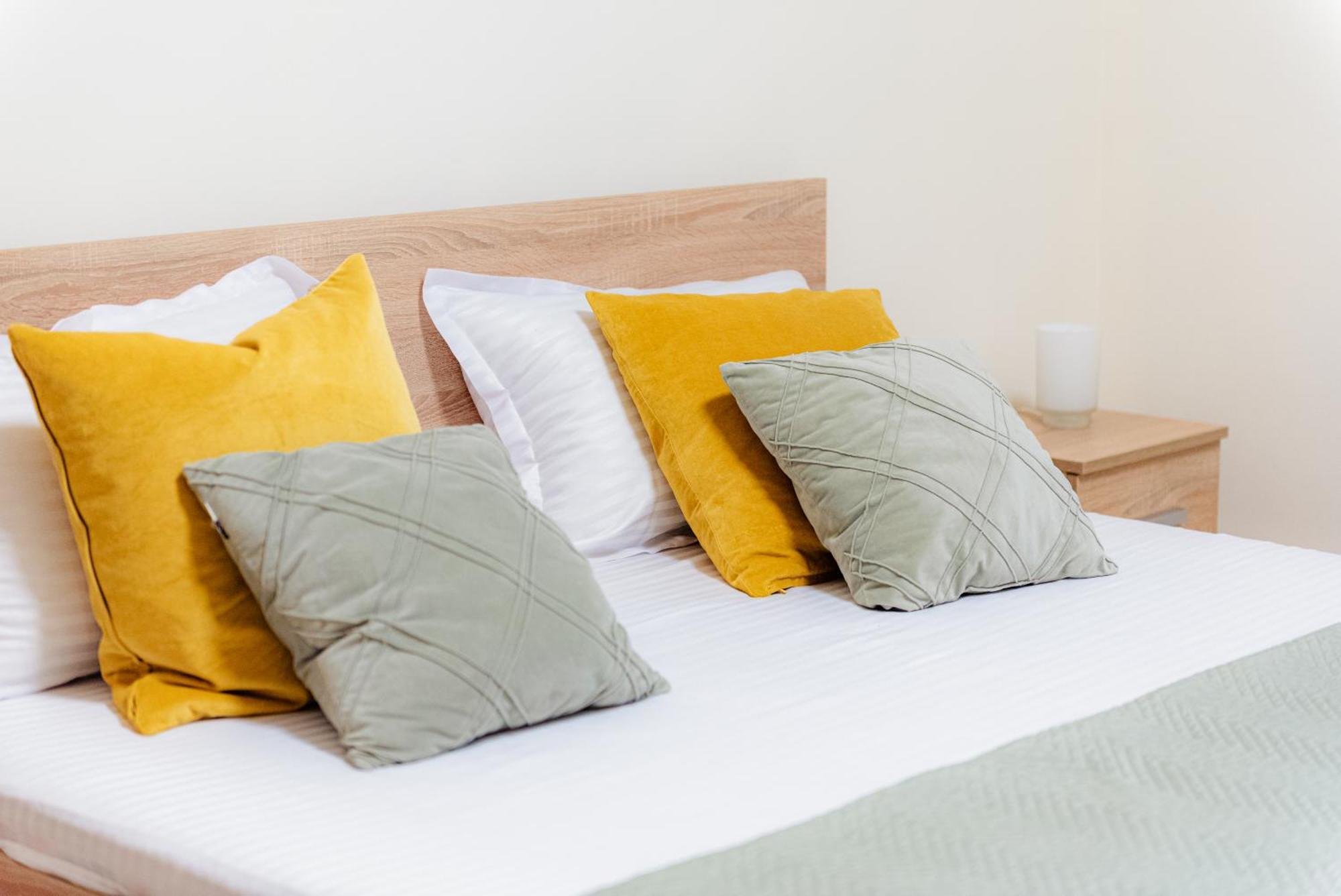Downtown Apartment Boutique Green Garden Unirii Boekarest Buitenkant foto